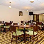 Best Western Plus Springfield Airport Inn 