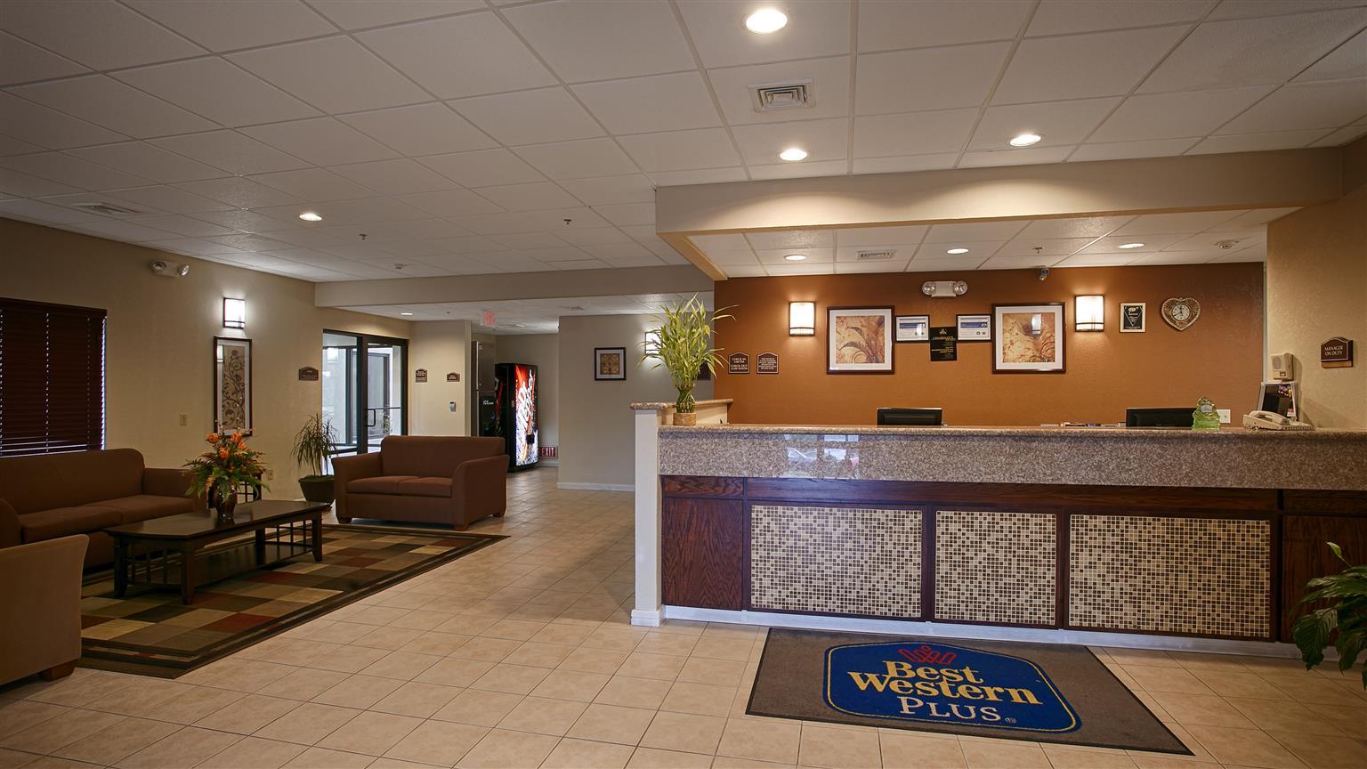 Western Airport 3*