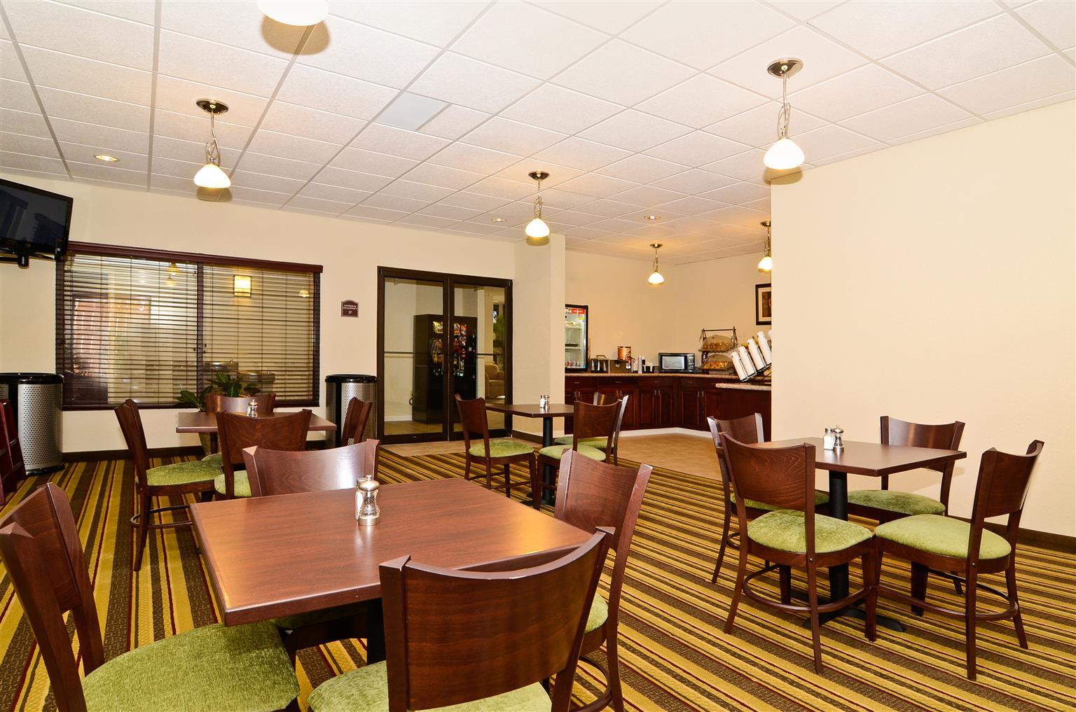 Western Airport 3*